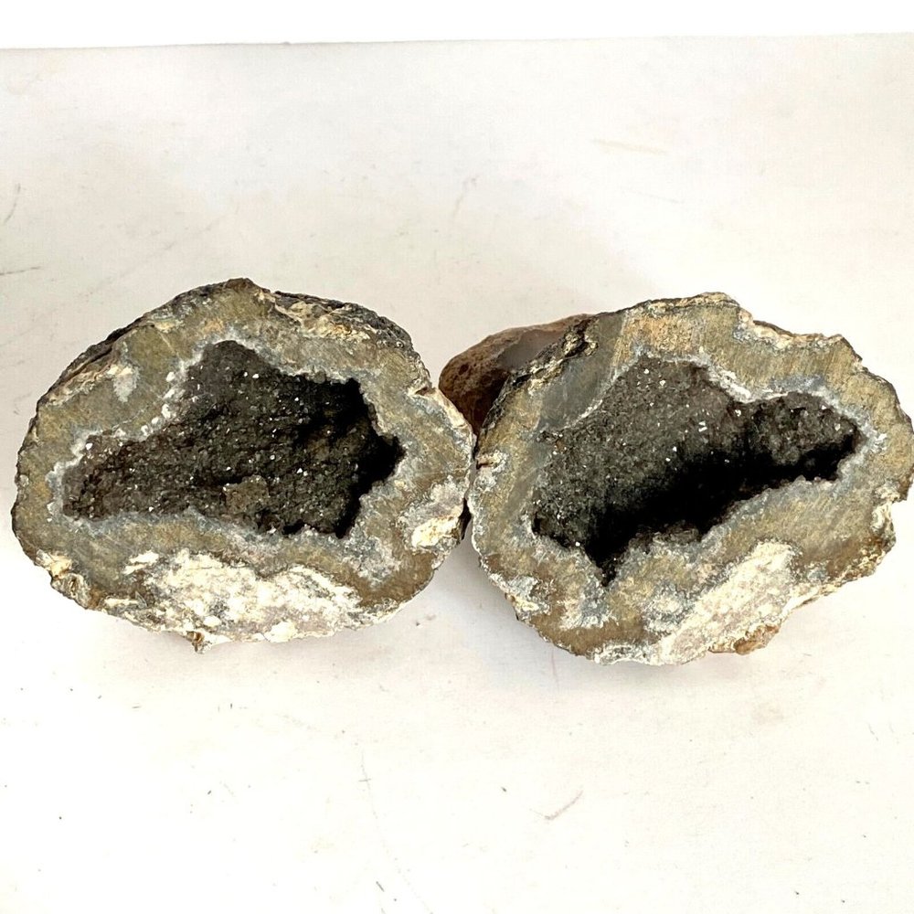 Sparkly Crystals Full Raw Geode Gray Gemstone Cabinet Specimen 9oz